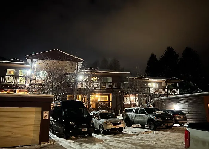 2404 Pitchfork Apartment