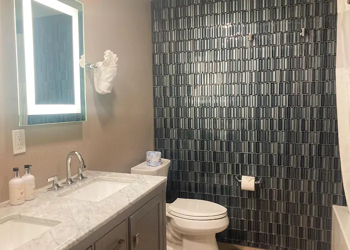 2404 Pitchfork Apartment