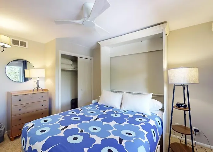 2404 Pitchfork Apartment *